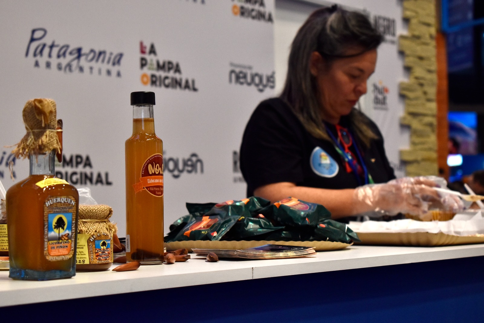 La FIT cierra hoy y Villa Pehuenia Moquehue se va con la satisfacción de haber llevado el piñón al corazón de Buenos Aires
